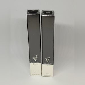 Younique sculpting stick in light